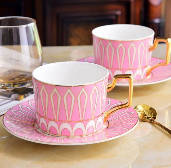 Pink and gold cup 200ml